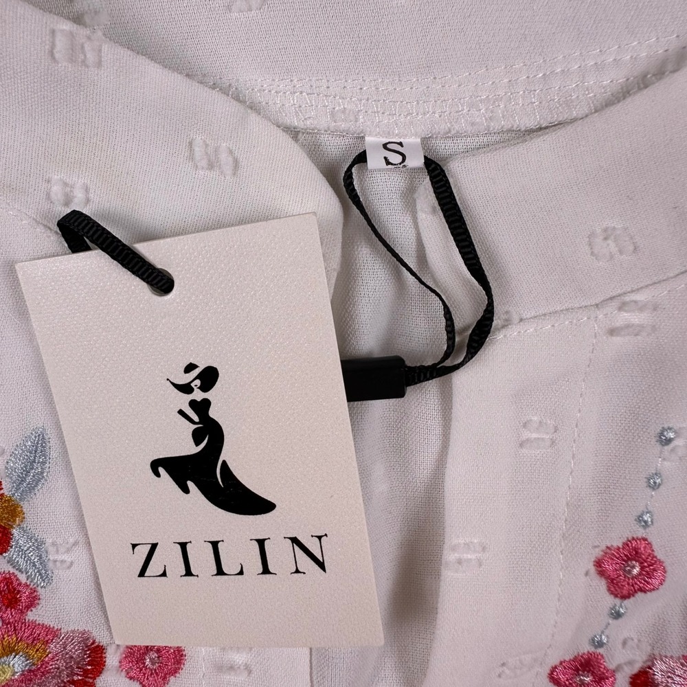 NWT Floral Embroidered Swiss Dot Puff Sleeve‎ Split Neck Blouse Sz S Peasant - Picture 5 of 9